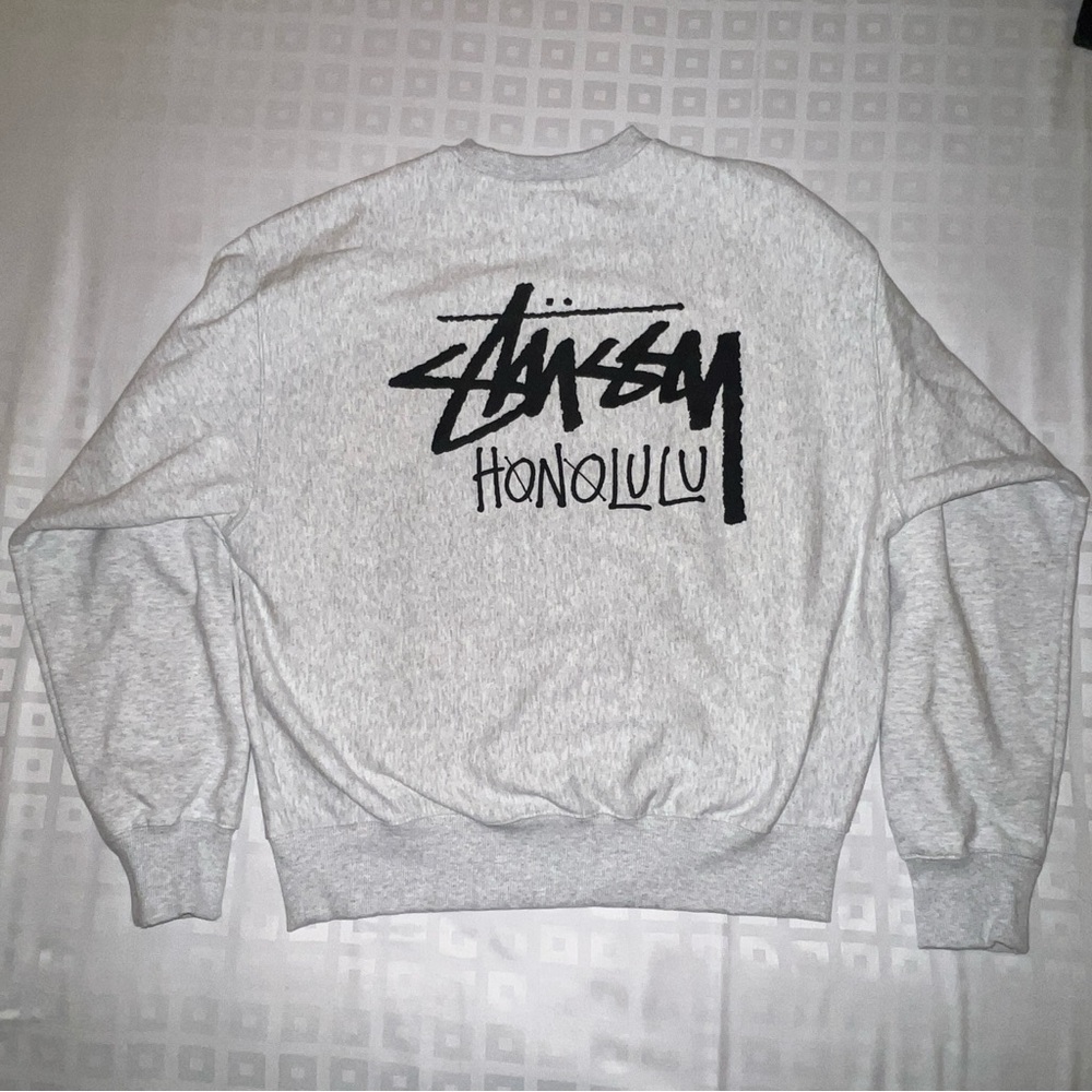 BNWT Stussy Exclusive Honolulu Light Gray Crewneck Sweater